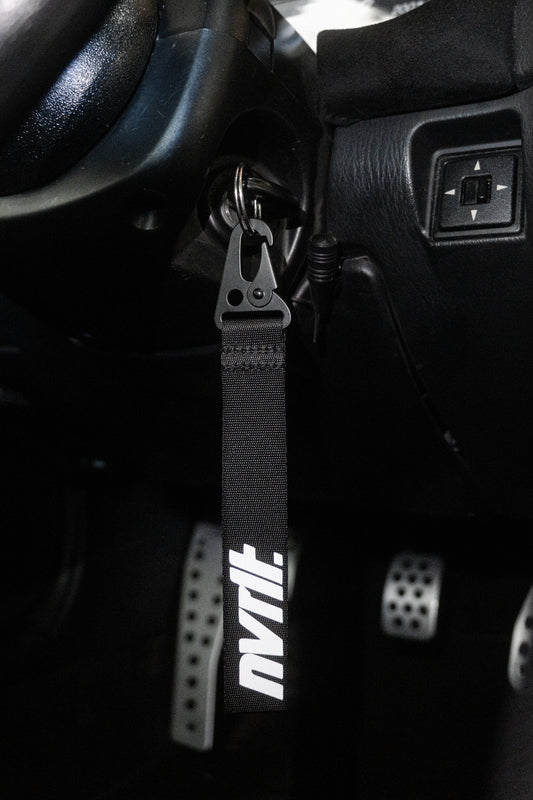 nvrlt. Aluminium Keychain